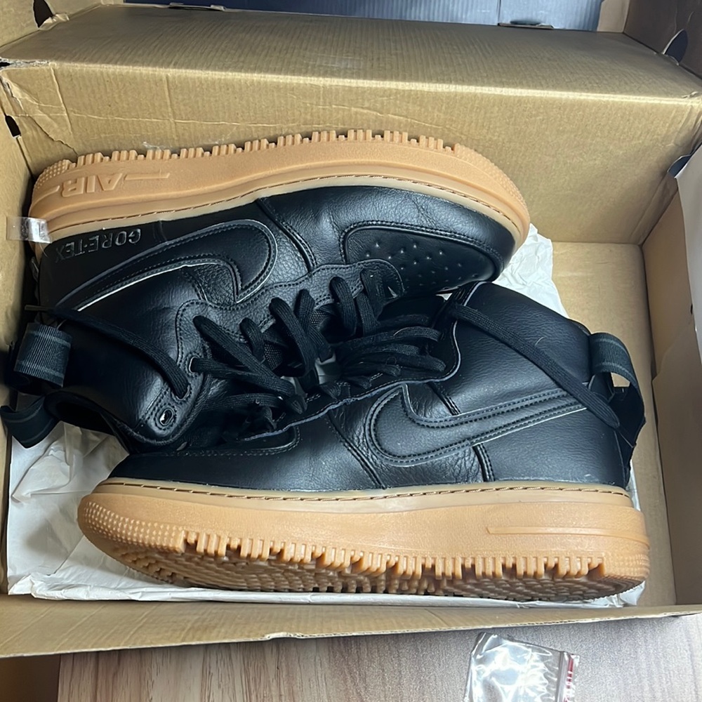 Nike airforce 1 GTX goretex boot.
